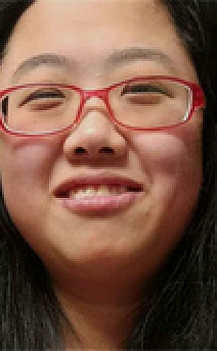 《饥饿难耐》电影美国版光影剧照：微弱光线 · 选择余地